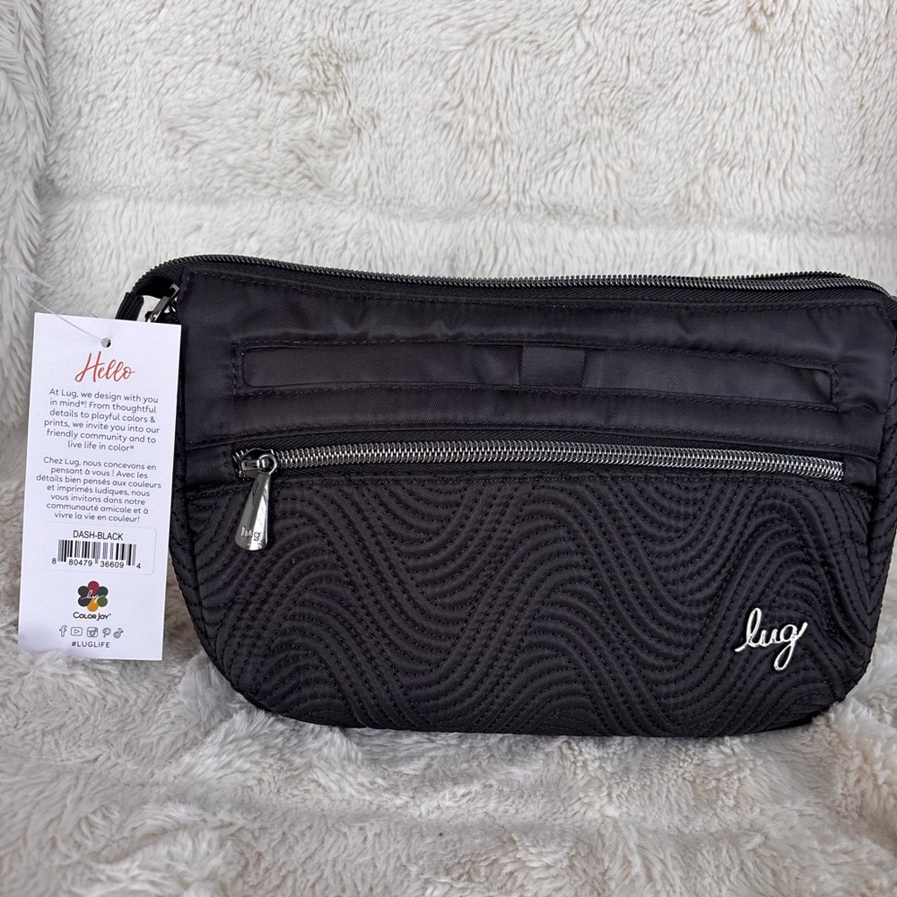 NWT Lug Dash Classic Crossbody Bag - Black **front panel slightly crooked**